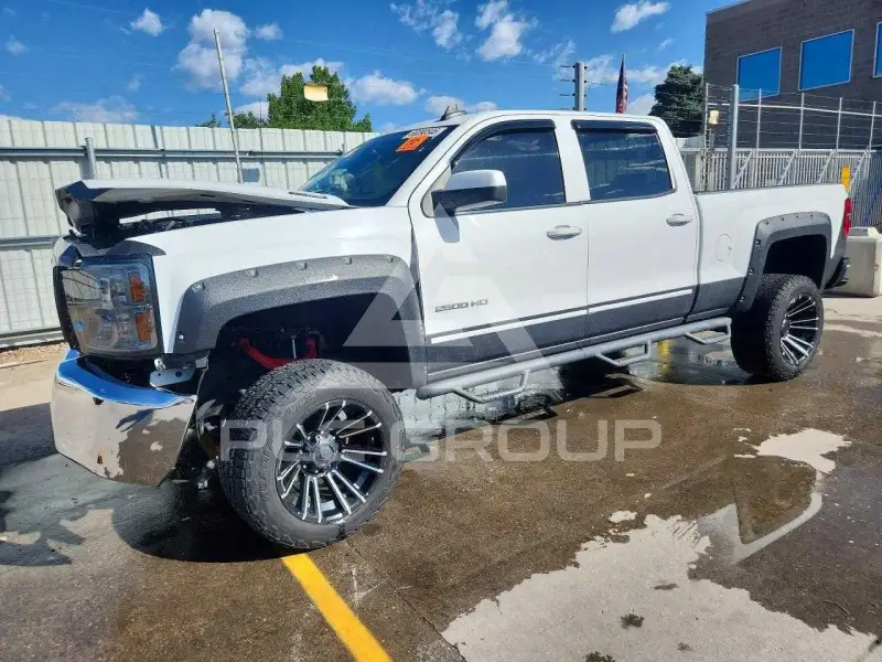 2017 Chevrolet Silverado фото