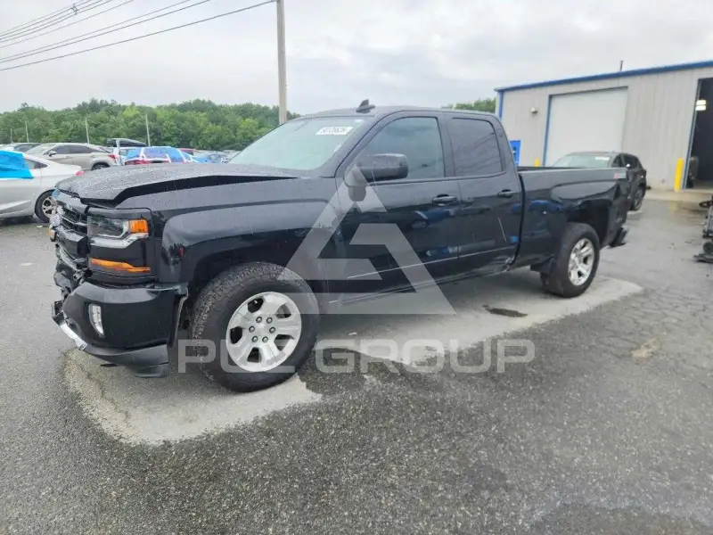 2017 Chevrolet Silverado фото