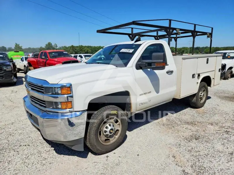 2017 Chevrolet Silverado фото