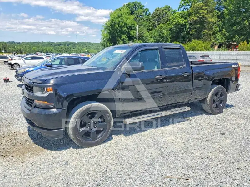 2017 Chevrolet Silverado фото