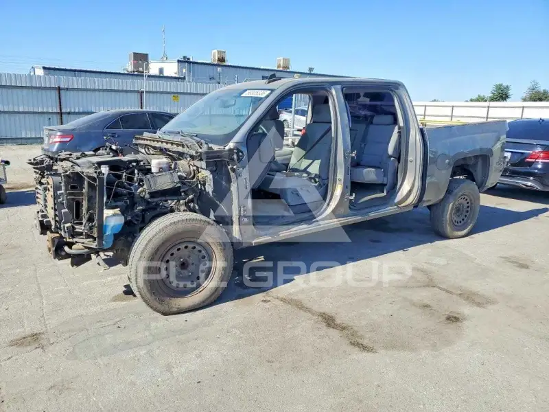 2017 Chevrolet Silverado photo