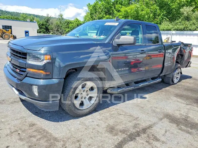 2017 Chevrolet Silverado фото