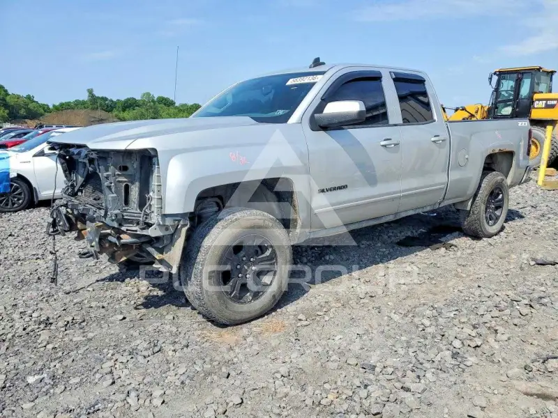 2017 Chevrolet Silverado photo