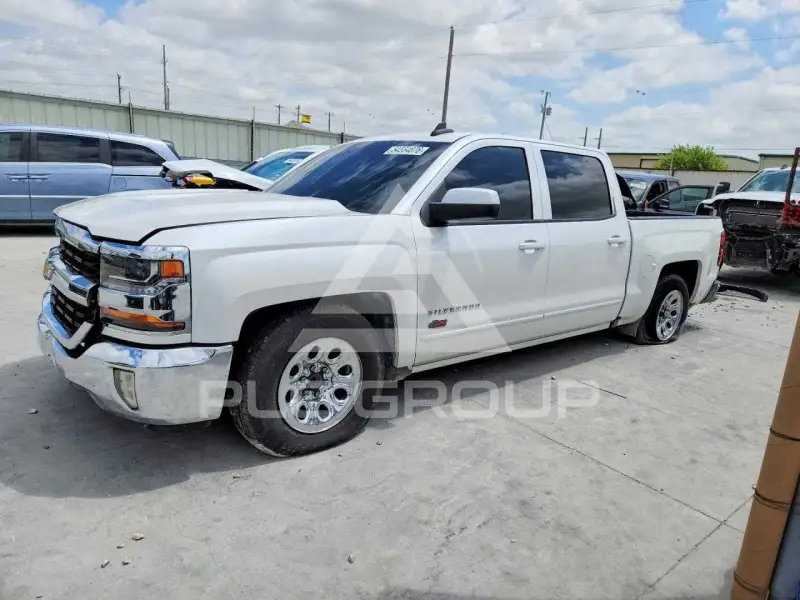 2017 Chevrolet Silverado photo