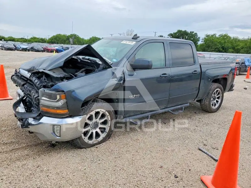 2017 Chevrolet Silverado photo