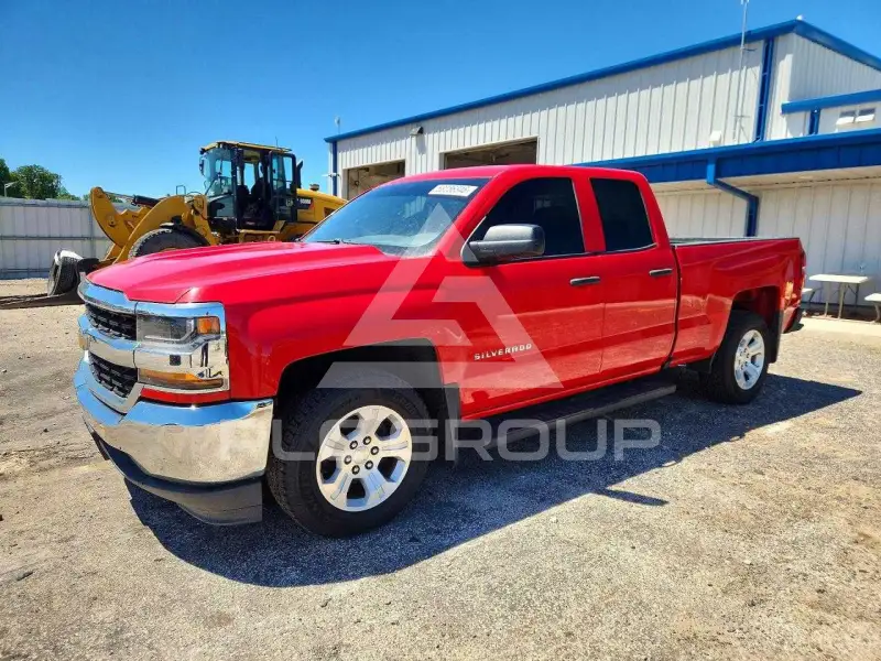 2017 Chevrolet Silverado photo