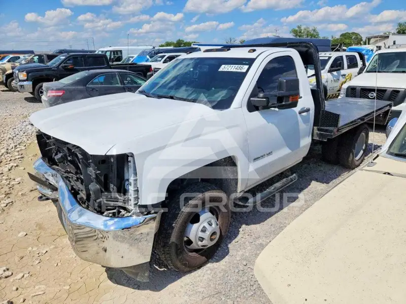 2017 Chevrolet Silverado фото