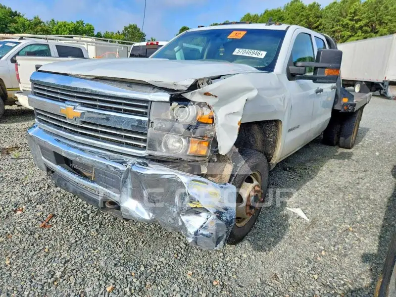 2017 Chevrolet Silverado photo
