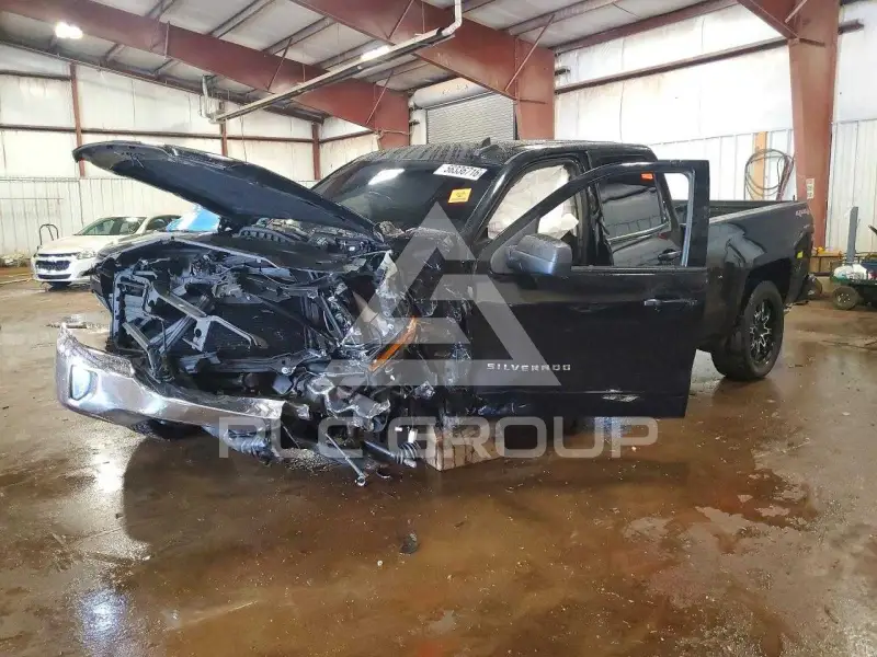 2017 Chevrolet Silverado photo