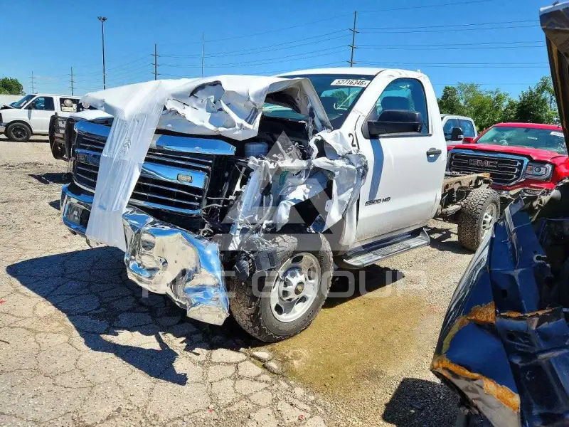 2017 Chevrolet Silverado photo