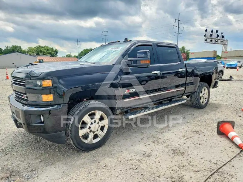 2017 Chevrolet Silverado фото