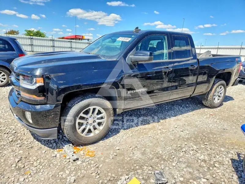 2017 Chevrolet Silverado фото