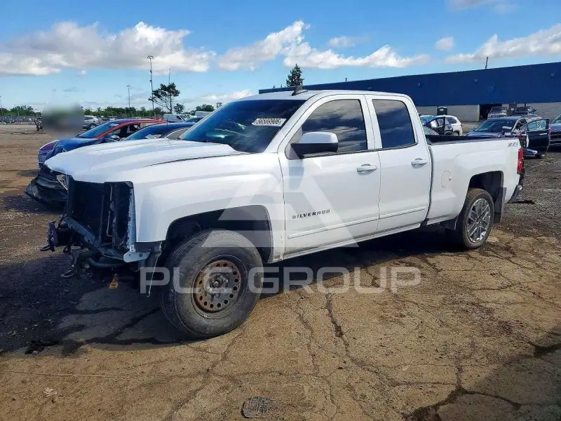 2017 Chevrolet Silverado photo