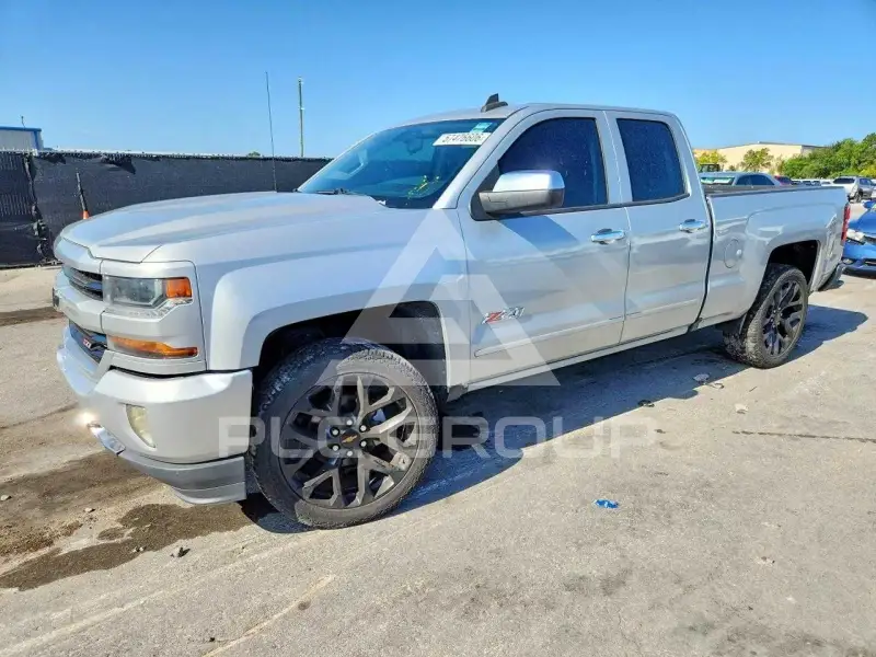 2017 Chevrolet Silverado фото