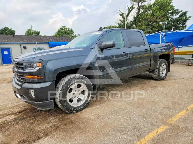 2017 Chevrolet Silverado photo