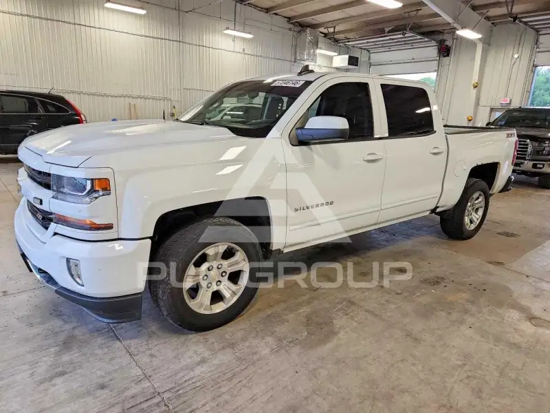 2017 Chevrolet Silverado photo