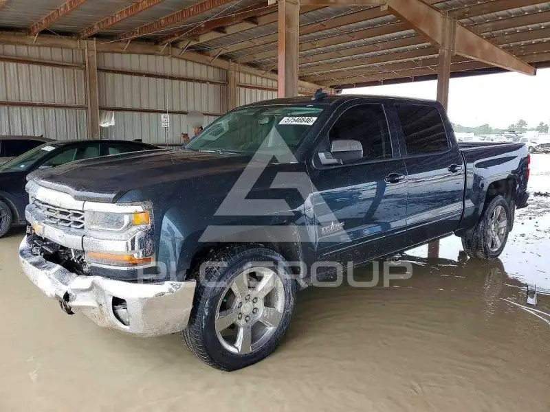 2017 Chevrolet Silverado photo
