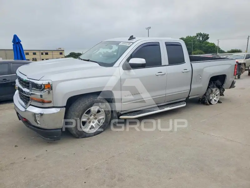 2017 Chevrolet Silverado photo