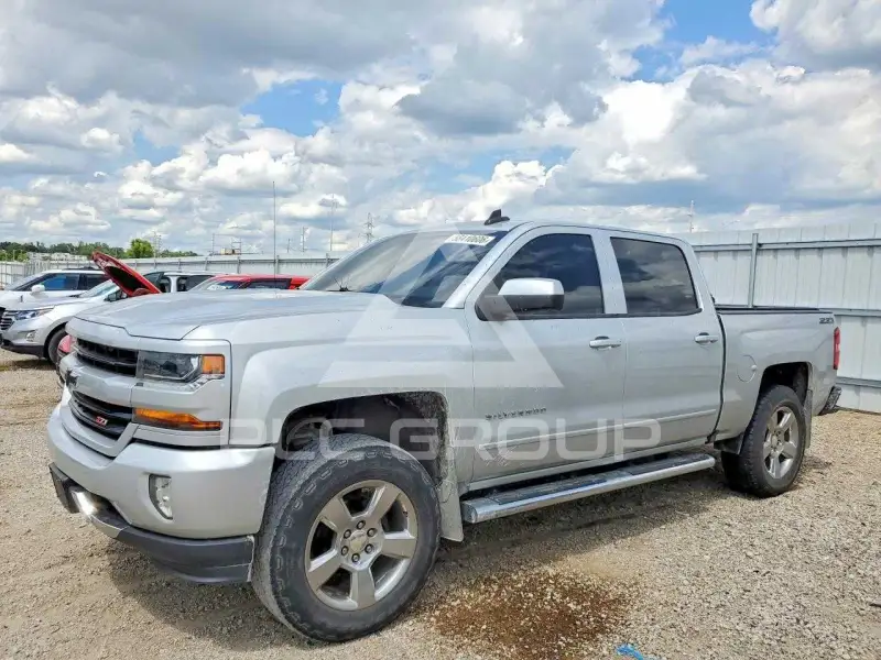 2017 Chevrolet Silverado photo