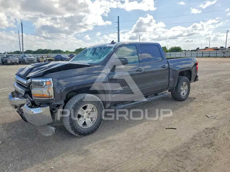 2017 Chevrolet Silverado photo