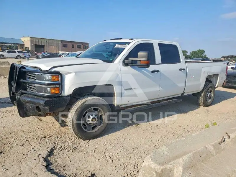 2017 Chevrolet Silverado photo