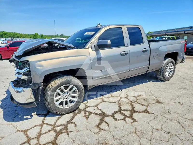 2017 Chevrolet Silverado photo