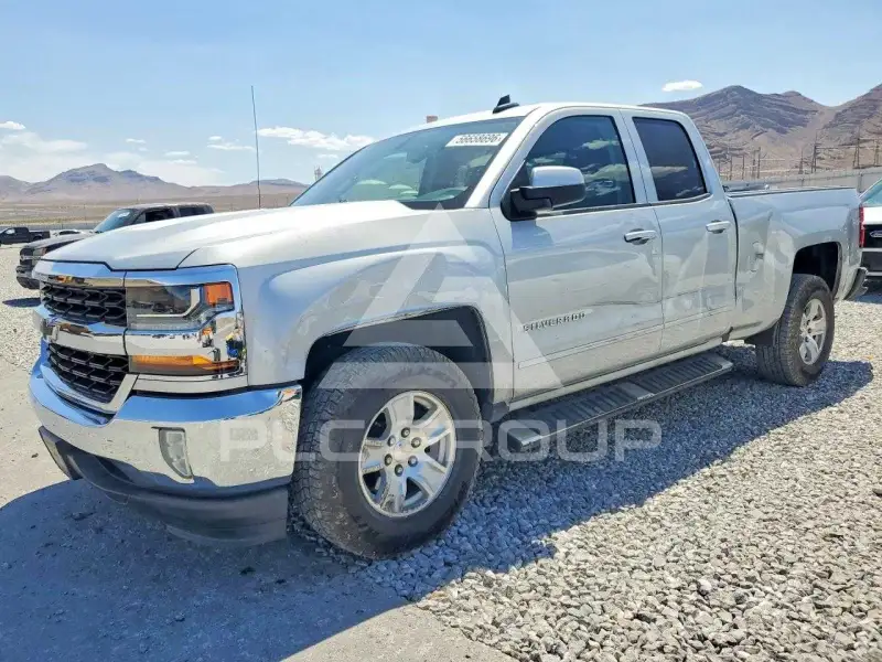 2017 Chevrolet Silverado photo