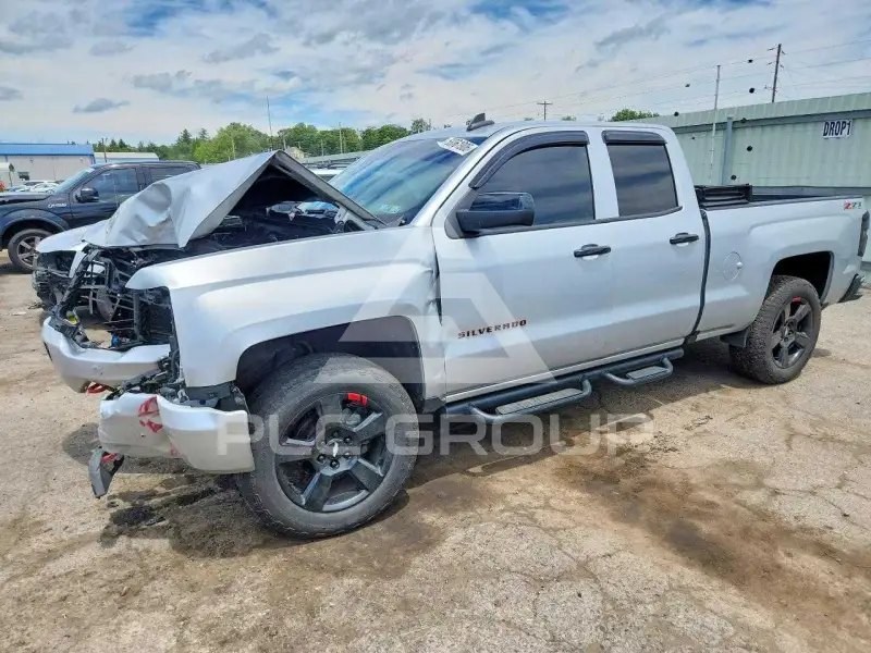 2017 Chevrolet Silverado photo