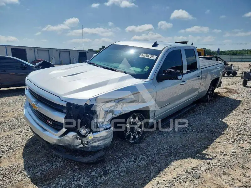 2017 Chevrolet Silverado photo