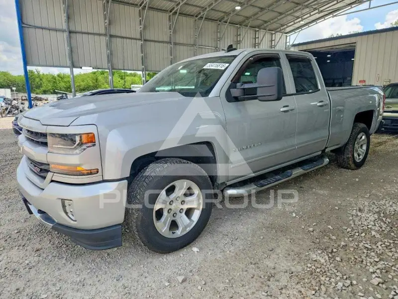 2017 Chevrolet Silverado photo