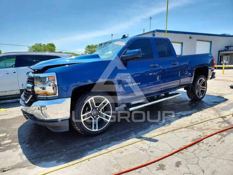 2017 Chevrolet Silverado photo