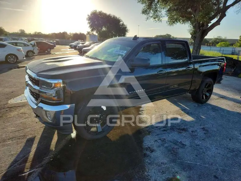 2017 Chevrolet Silverado photo