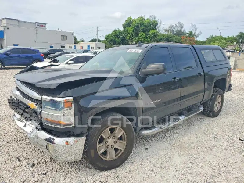 2017 Chevrolet Silverado photo