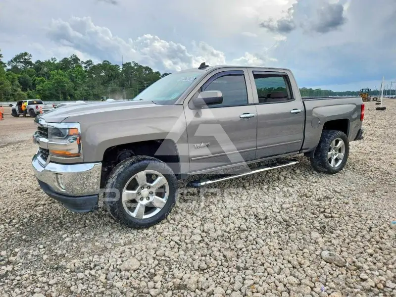 2017 Chevrolet Silverado фото