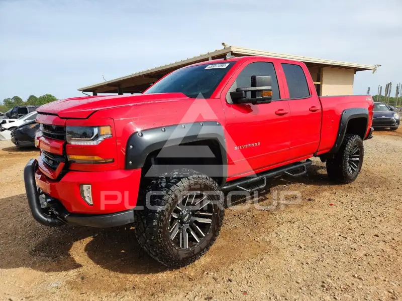 2017 Chevrolet Silverado photo
