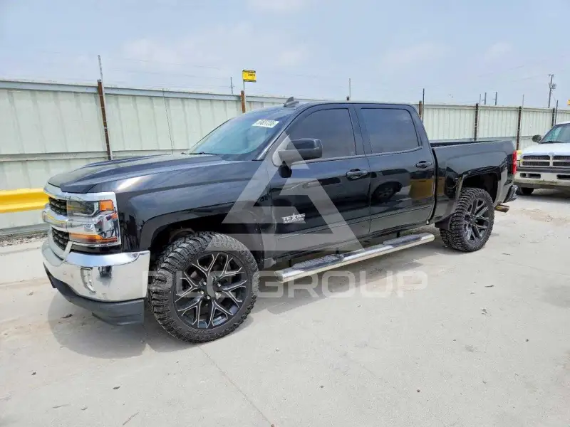 2017 Chevrolet Silverado photo