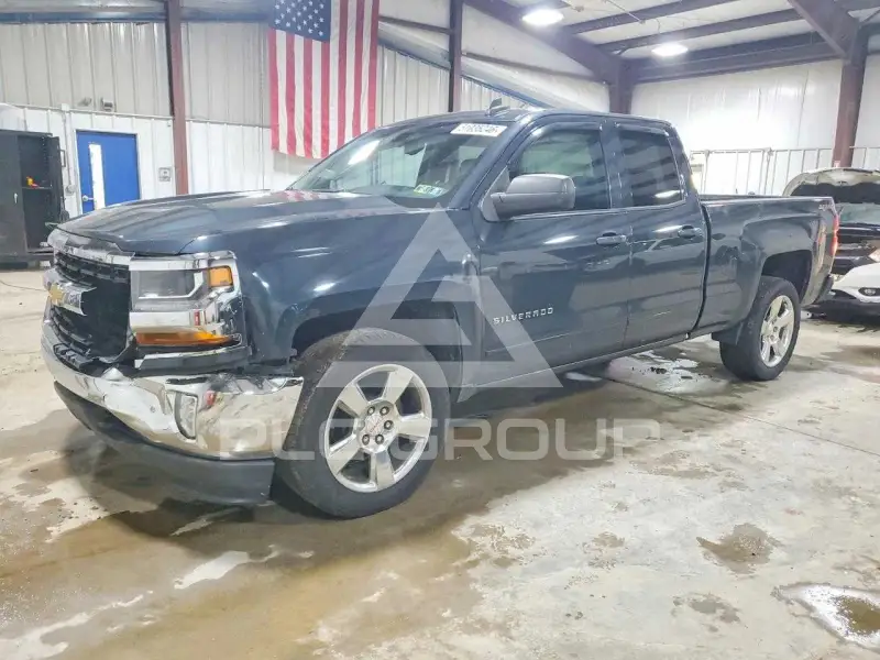 2017 Chevrolet Silverado photo