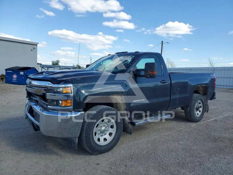 2017 Chevrolet Silverado фото