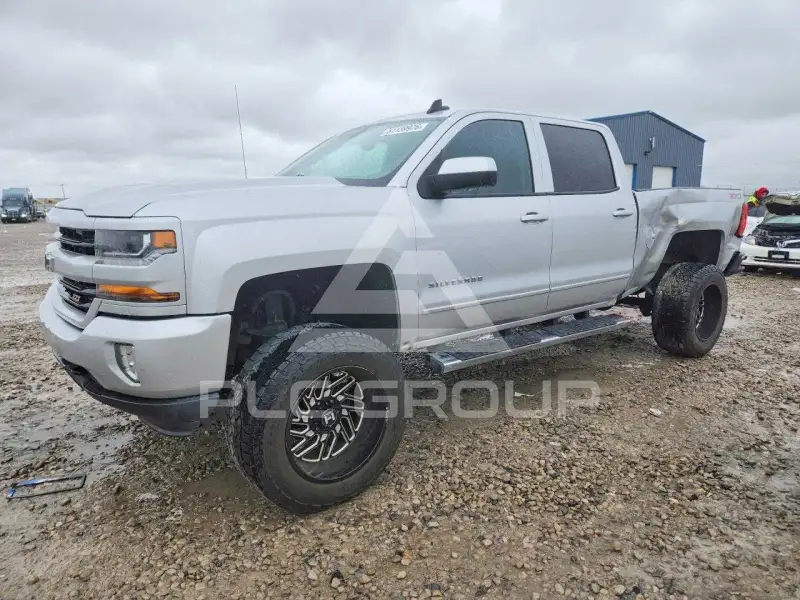 2017 Chevrolet Silverado photo