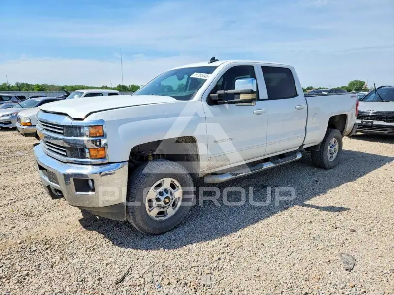 2017 Chevrolet Silverado photo