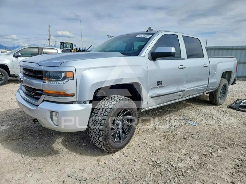 2017 Chevrolet Silverado photo