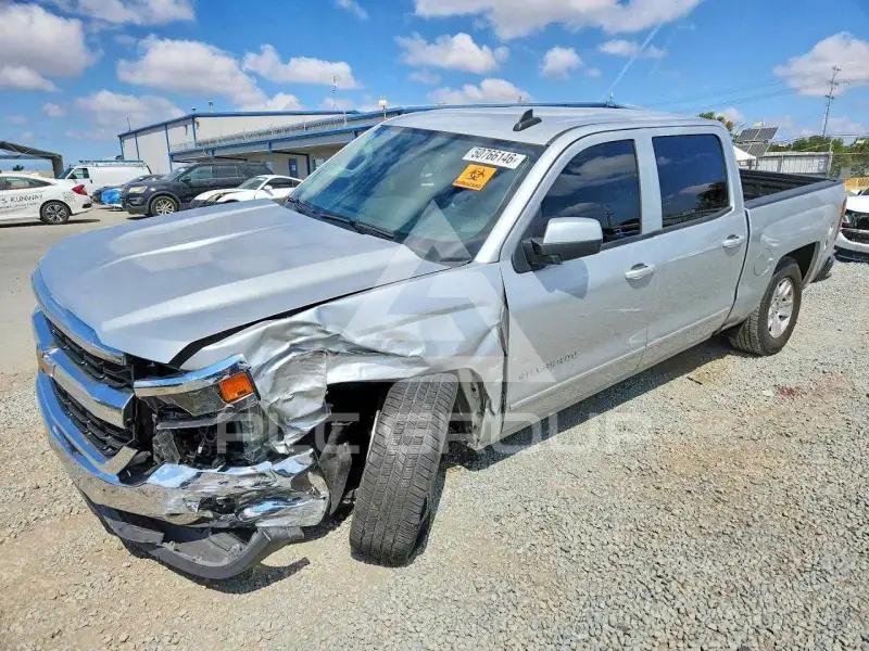 2017 Chevrolet Silverado photo