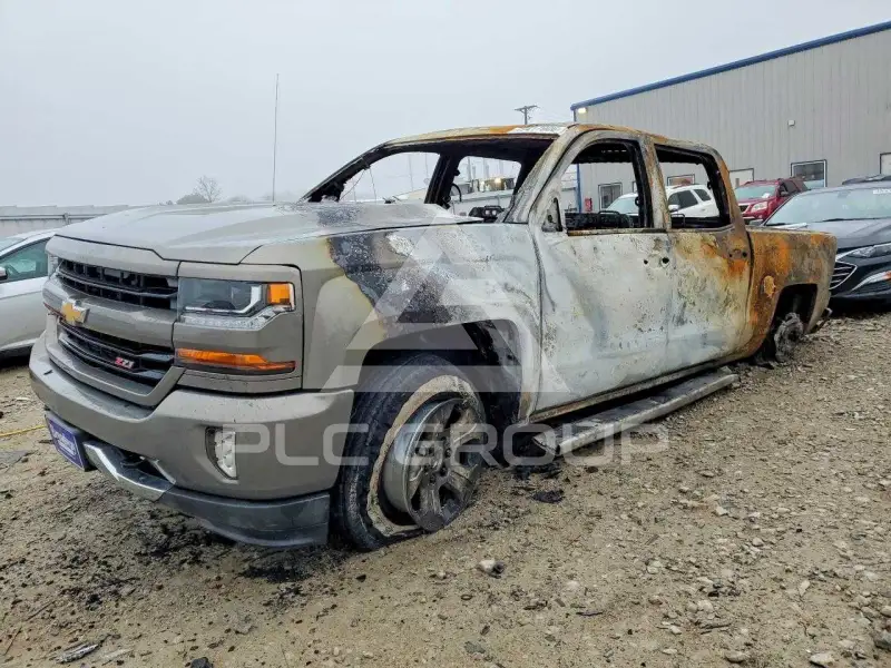 2017 Chevrolet Silverado photo