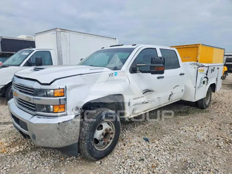 2017 Chevrolet Silverado фото