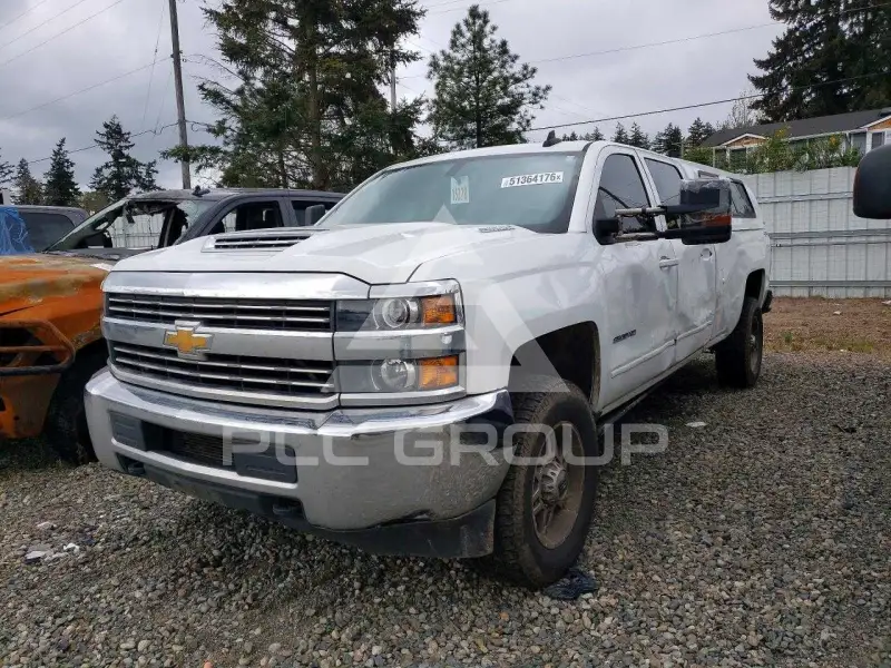 2017 Chevrolet Silverado фото
