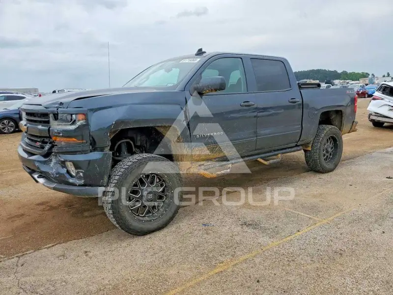 2017 Chevrolet Silverado фото
