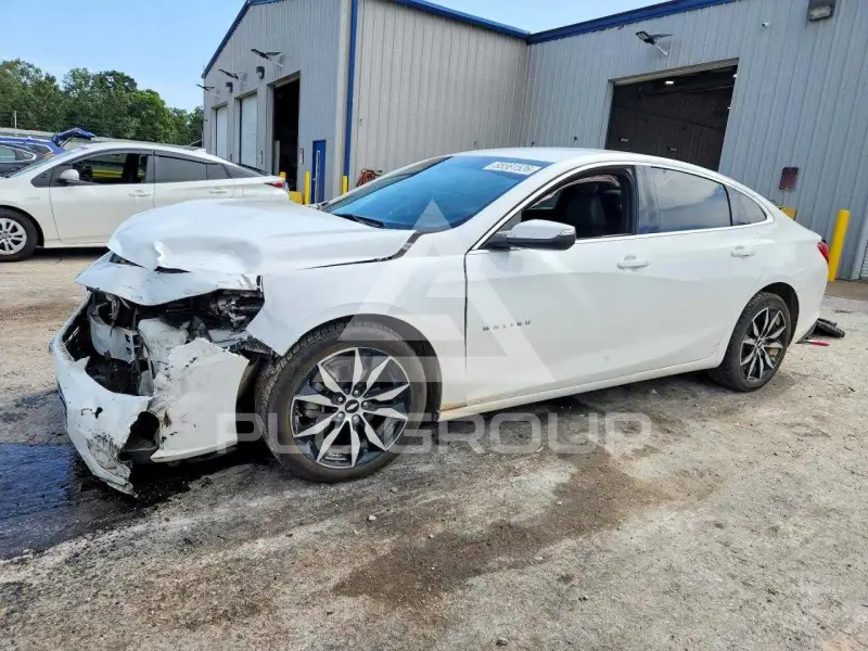 2017 Chevrolet Malibu photo