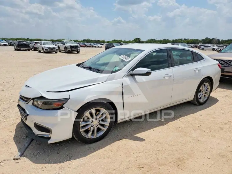2017 Chevrolet Malibu photo