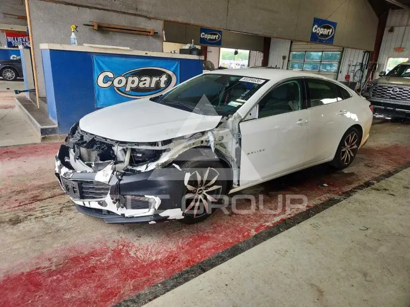 2017 Chevrolet Malibu photo
