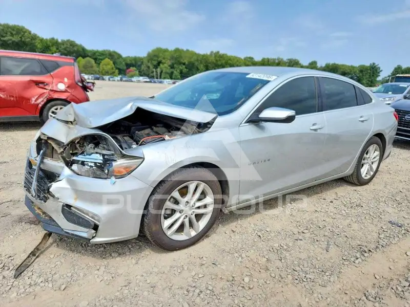 2017 Chevrolet Malibu photo